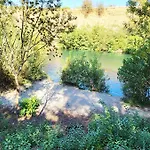 Le Val De Cesse * Mirepeisset