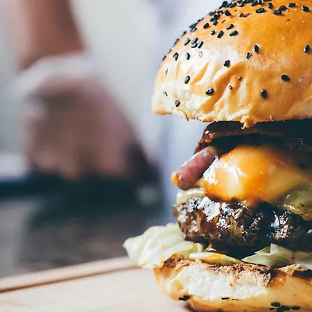 Camping Le Val De Cesse *