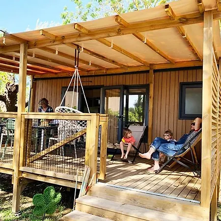 Camping Le Val De Cesse *